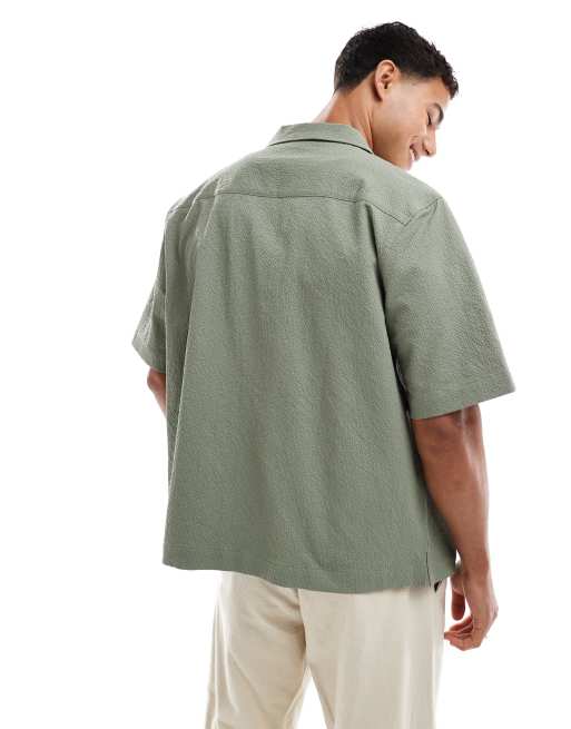 ASOS DESIGN – Salviagrön skjorta i bäckebölja med boxig passform och platt krage, 4 av 4