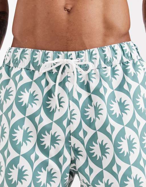 ASOS DESIGN – Salviagröna badshorts i kort modell med geometriskt mönster, 4 av 5