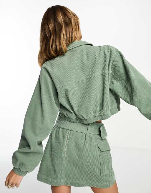 ASOS DESIGN - Salviegrøn cropped jakke i fløjl - Del af sæt, 2 af 4