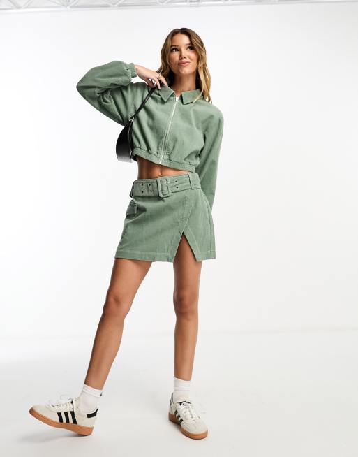 ASOS DESIGN - Salviegrøn cropped jakke i fløjl - Del af sæt, 4 af 4