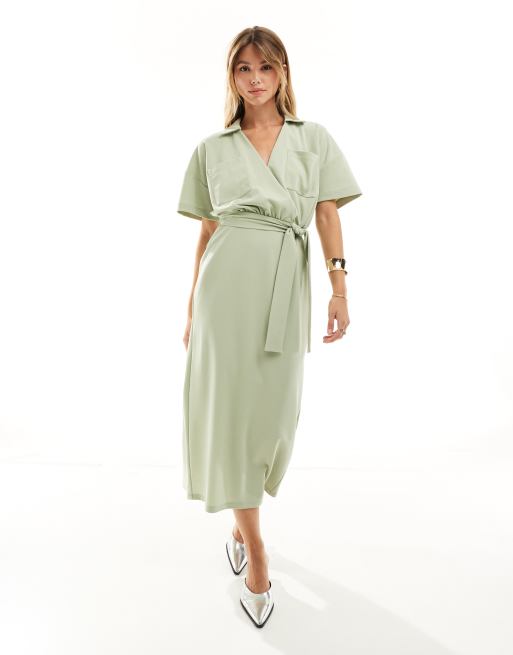 ASOS DESIGN - Salviegrøn midikjole i bodycon-pasform i utility-stil med krave og bælte