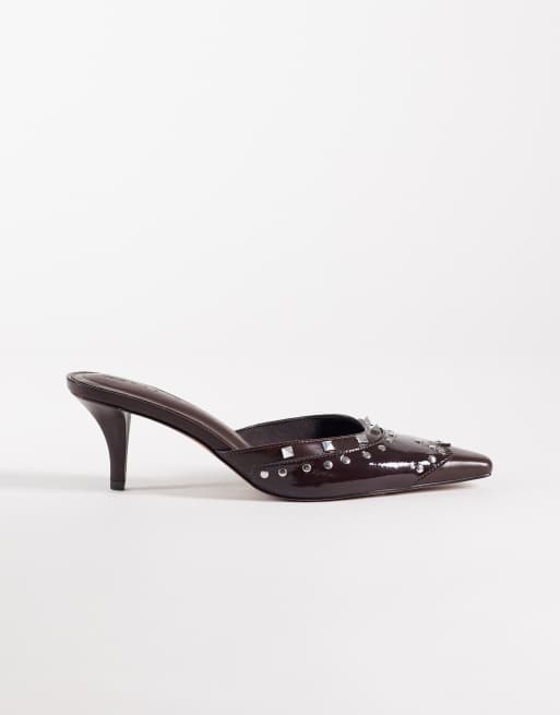 ASOS DESIGN - Sammie - Chokoladebrune højhælede mules med kantet westerntå og nitter, 4 af 4
