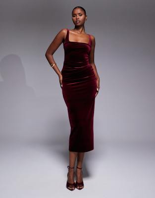 ASOS DESIGN - Samt-Midikleid in Beerenrot mit geschwungenem Ausschnitt