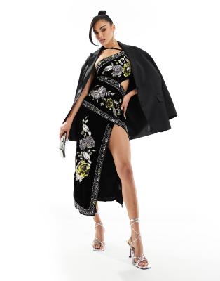 ASOS DESIGN - Samt-Midikleid in Schwarz mit One-Shoulder-Träger und floraler Paillettenverzierung