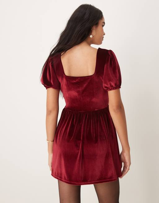 ASOS DESIGN – Samt-Minikleid in Burgunderrot mit Korsett-Ziernaht, 3 von 4