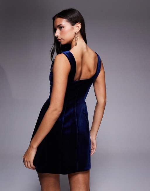 ASOS DESIGN – Samt-Minikleid in Marineblau mit eckigem Ausschnitt und Ziernaht, 4 von 4