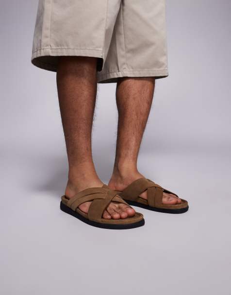 ASOS DESIGN – Sandalen aus Wildleder in Stein mit überkreuztem Riemen - view 1