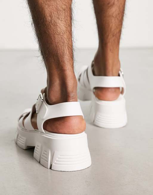 ASOS DESIGN – Sandalen in Weiß mit dicker, geformter Sohle, 2 von 4