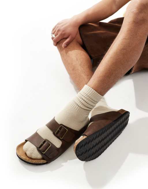 ASOS DESIGN - Sandalen met twee bandjes en kurkzool in bruin, 2 van 4