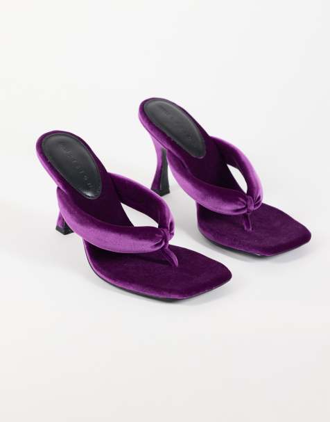 ASOS DESIGN sandales à talons avec bride entre les orteils rembourrée en velours violet - view 1