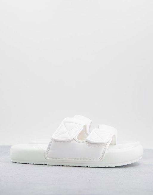 ASOS DESIGN - Sandali con doppia fascetta imbottita, colore bianco