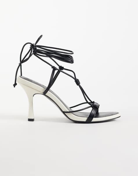 ASOS DESIGN sandały na obcasie z wiązaniem przy nogawce w czerni i bieli - view 1