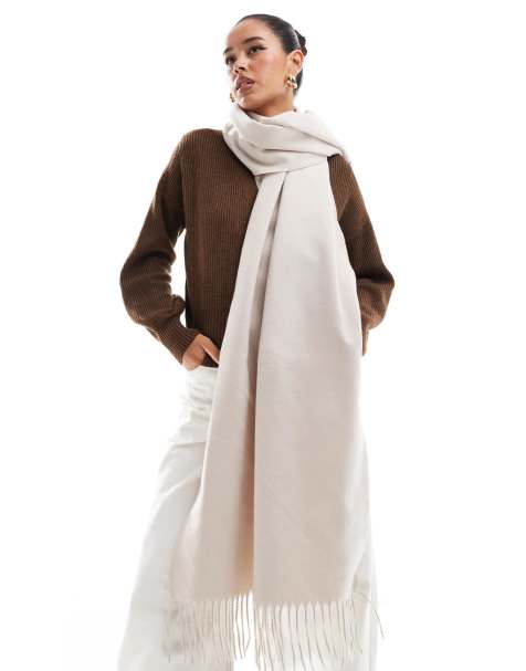 ASOS DESIGN – Sandfärgad, supermjuk halsduk med fransar - view 1