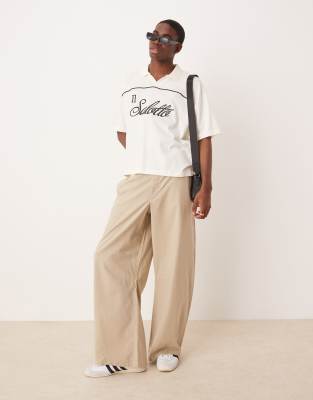 ASOS DESIGN - Sandfarvede kraftige hesteskoformede bukser med snoede sømme - view 1