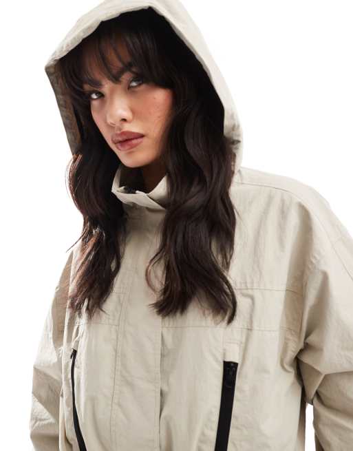 ASOS DESIGN - Sandfarvet vandrejakke med flere lommer, 4 af 4
