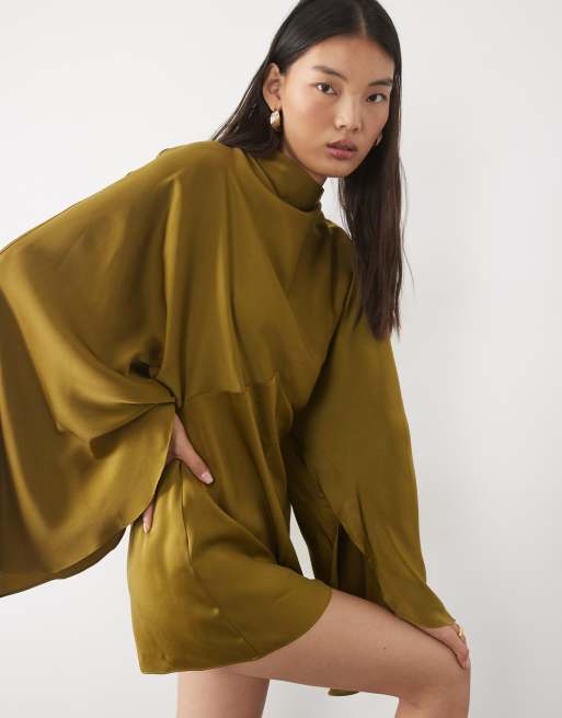 ASOS DESIGN satängplaysuit med extra vida ärmar i oliv, 4 av 5