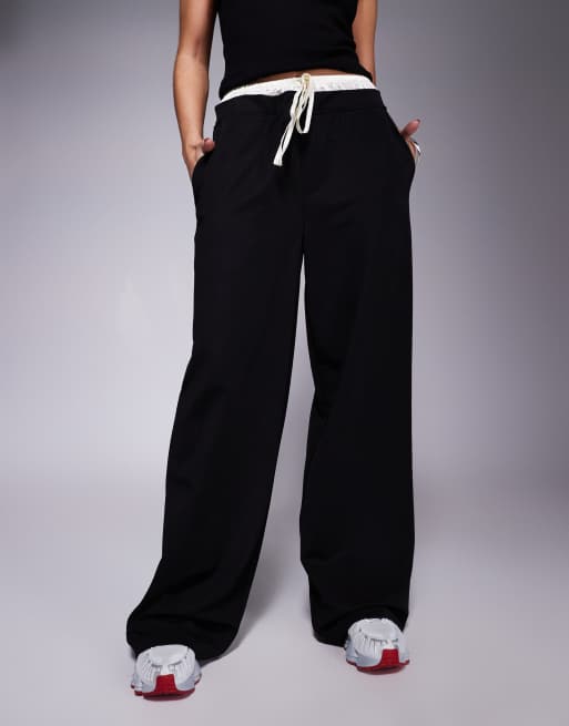 ASOS DESIGN - Satijnen broek met wijde pijpen en boxerdetail in zwart