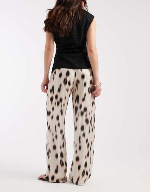 ASOS DESIGN - Satijnen broek met wijde pijpen en elastische taille met print, 5 van 5
