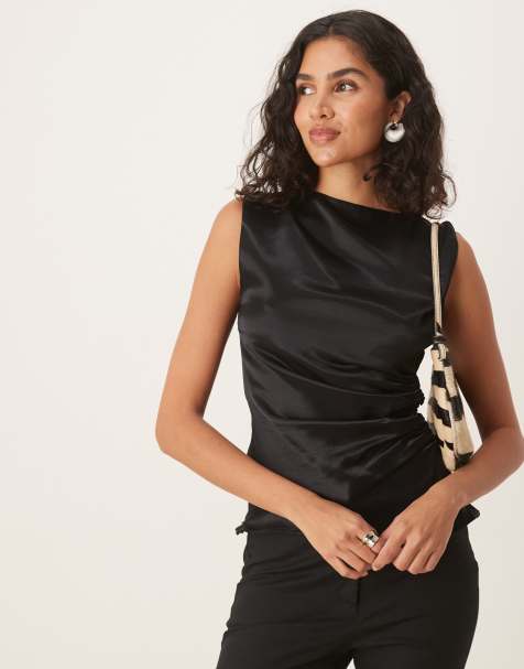 ASOS DESIGN - Satijnen camitop met gedraaide schouder in zwart - view 1