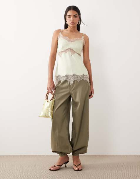 ASOS DESIGN - Satijnen camitop met kanten rand en lange pasvorm in matcha groen - view 1