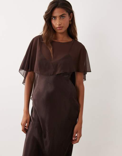 ASOS DESIGN satijnen cape-laag maxi jurk in chocoladebruin, 3 van 4