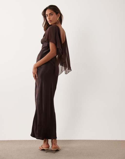 ASOS DESIGN satijnen cape-laag maxi jurk in chocoladebruin, 4 van 4