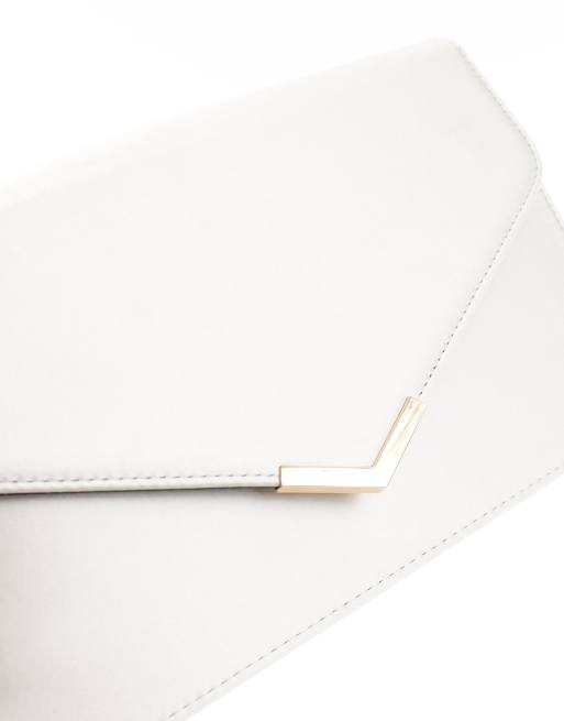 ASOS DESIGN - Satijnen clutch met V-vormige staafje in ivoorwit, 3 van 4