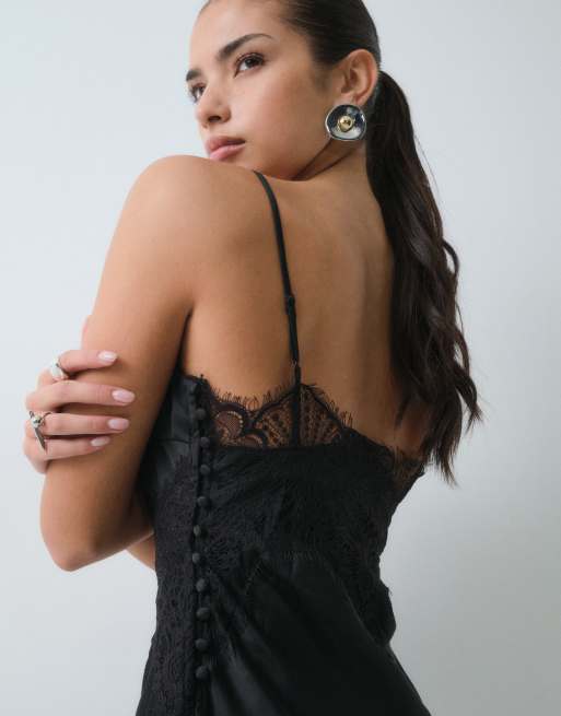 ASOS DESIGN satijnen en kanten cami mini jurk in zwart, 2 van 5