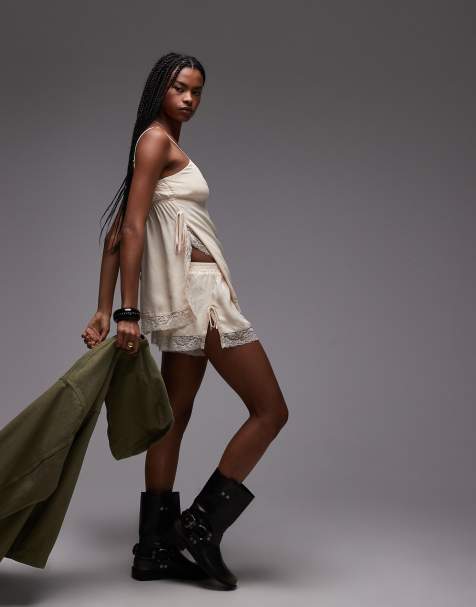 ASOS DESIGN - Satijnen flippy microshort met kanten randje in ecru - view 1