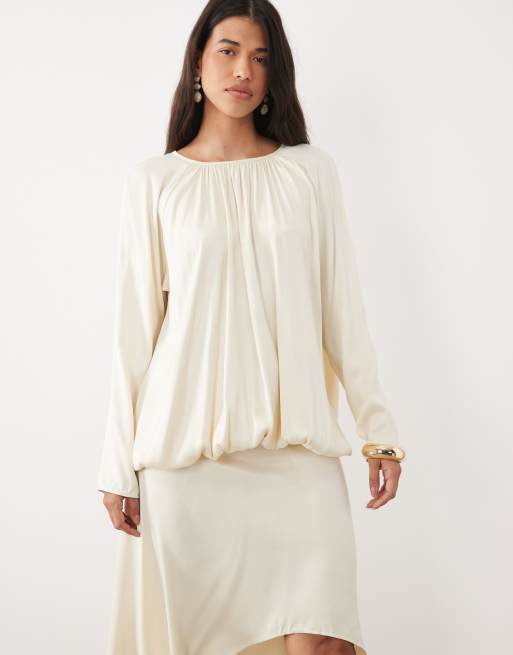 ASOS DESIGN satijnen jurk met lage taille en lange mouwen in ecru, 2 van 4