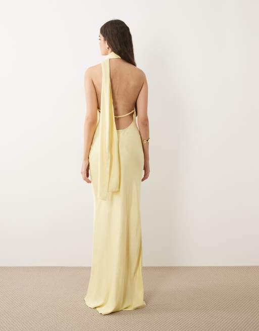 ASOS DESIGN - Satijnen maxi jurk met gedrapeerde halslijn en sjaal in lichtgeel, 2 van 4