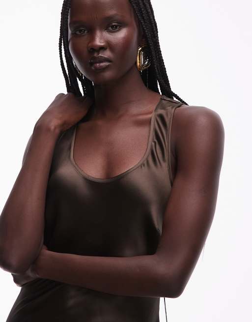 ASOS DESIGN - Satijnen maxi jurk met lage ronde hals in chocoladebruin, 2 van 4