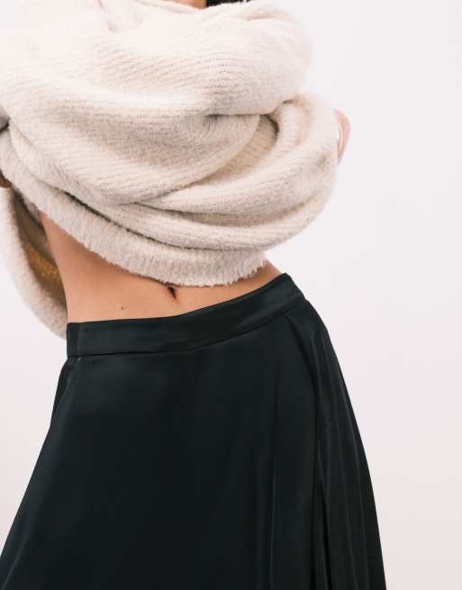ASOS DESIGN - Satijnen midi cirkelrok in zwart, 2 van 5