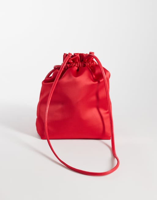 ASOS DESIGN - Satijnen tasje met afneembare crossbody band in rood, 4 van 4