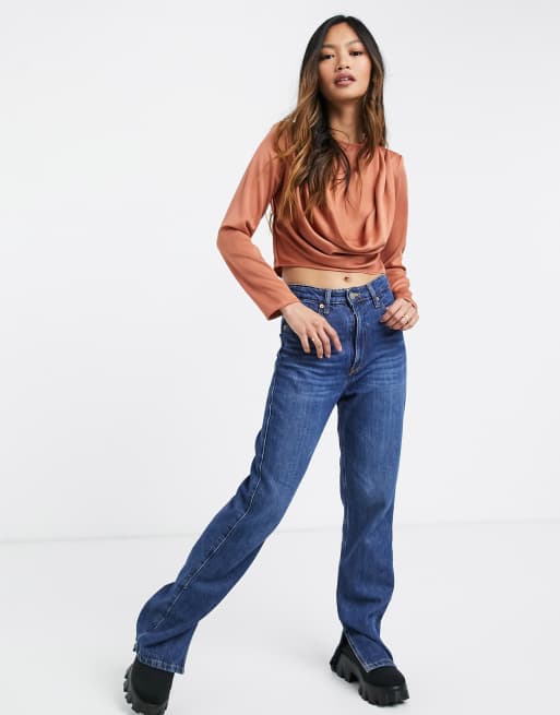 ASOS DESIGN - Satijnen top met lange mouwen en gedrapeerde voorkant in roest, 4 van 4