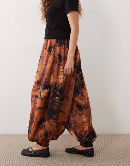 ASOS DESIGN satin balloon trouser with tie ankle in pagoda print, 2 of 5