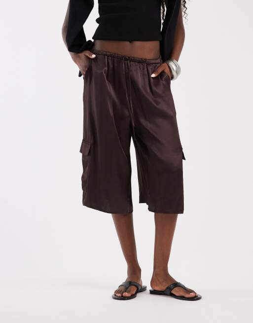 ASOS DESIGN satin bermuda cargo shorts in chocolate, 2 of 5