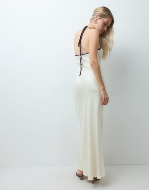 ASOS DESIGN satin cami halter maxikjole med svaj i ivory, 4 af 4