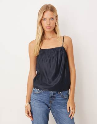 ASOS DESIGN - Satin-Camisole in Marineblau mit Dessous-Details