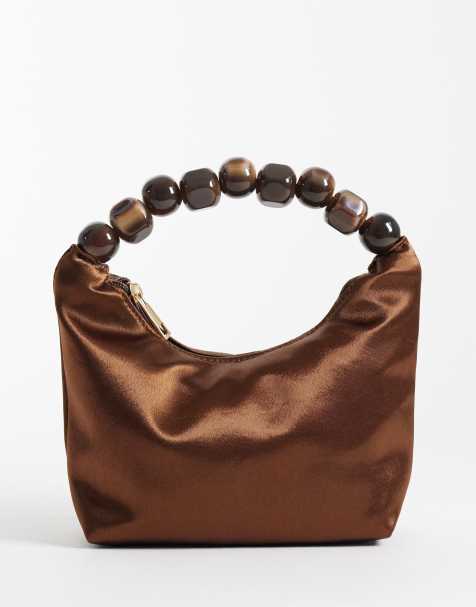 ASOS DESIGN Satin-Clutch mit Griffkugel aus Kunstharz in Schokobraun - view 1
