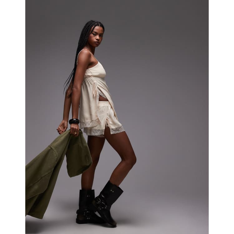 [TOOMUCHTAX] SATIN LACE SHORTS /追跡付 Lace Trim Satin Shorts - Light yellow | la Vie en Rose