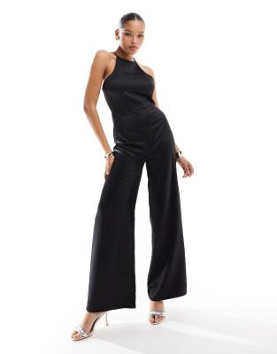 ASOS DESIGN - Satin-Jumpsuit in Schwarz mit Ringerrücken und weitem Bein