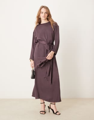 satin long sleeve tie detail maxi dress in dusky mauve-Purple