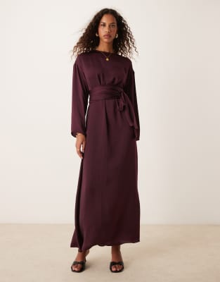 satin long sleeved tie detail maxi dress in burgundy-Red