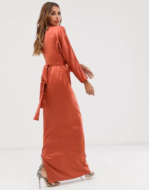 Maxi dress with outlet batwing sleeves