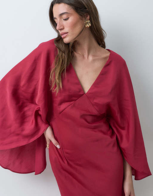 ASOS DESIGN satin maxikjole med svaj, flagermusærmer og skråskæring i magenta, 2 af 5