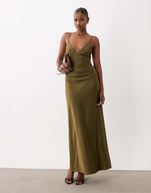 ASOS DESIGN – Satin-Maxikleid in Khaki mit schmalen Trägern und Schleife am Rücken, 2 von 4