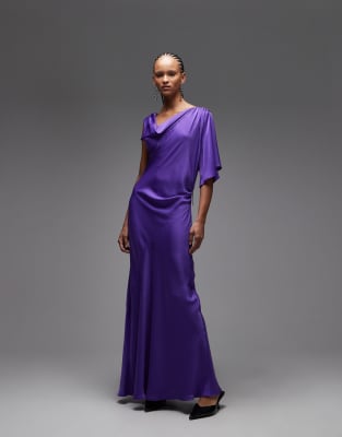 ASOS DESIGN - Satin-Maxikleid in Lila mit Wasserfallausschnitt vorne und Ärmel-Drapierung