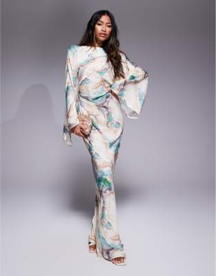 ASOS DESIGN - Satin-Maxikleid mit abstraktem Print und Wickeldesign vorne, Fledermausärmeln und Schrägschnitt-Bunt