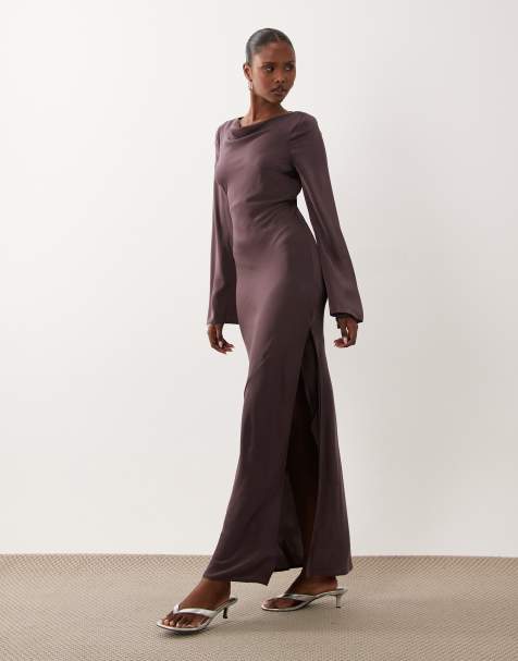 ASOS DESIGN Satin-Maxikleid mit ausgestellten Ärmeln in Marmor-Rosinenbraun - view 1
